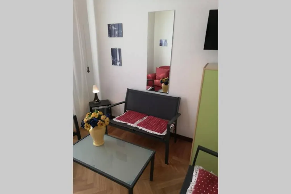 Ecce Roma Apartment  Rome